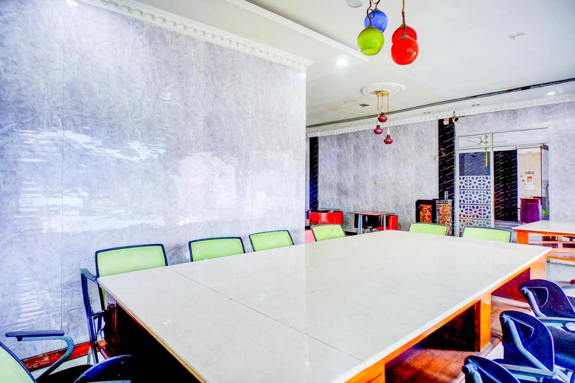 Hotel O Asyaffirah Near Masjid Raya Al Mashun Sm Raja Medan Extérieur photo